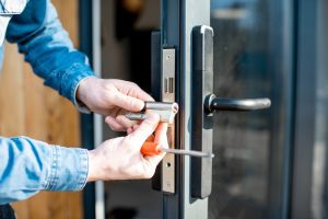 7 Things You Must Know Before Choosing The Right Locksmith