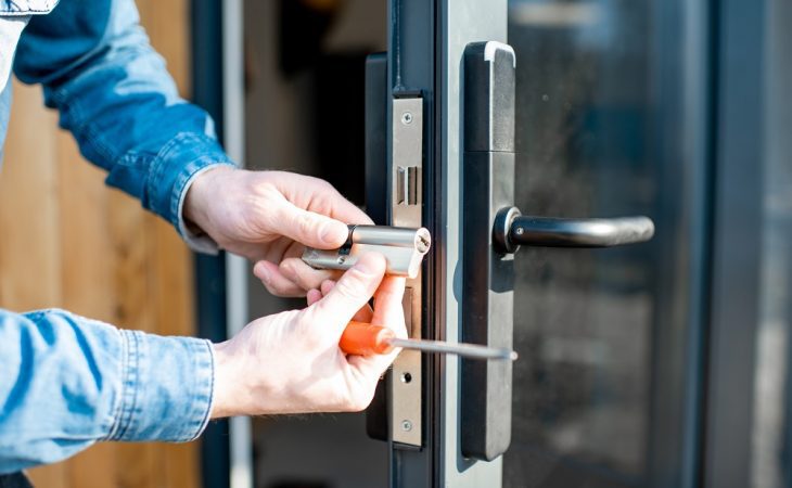 7 Things You Must Know Before Choosing The Right Locksmith