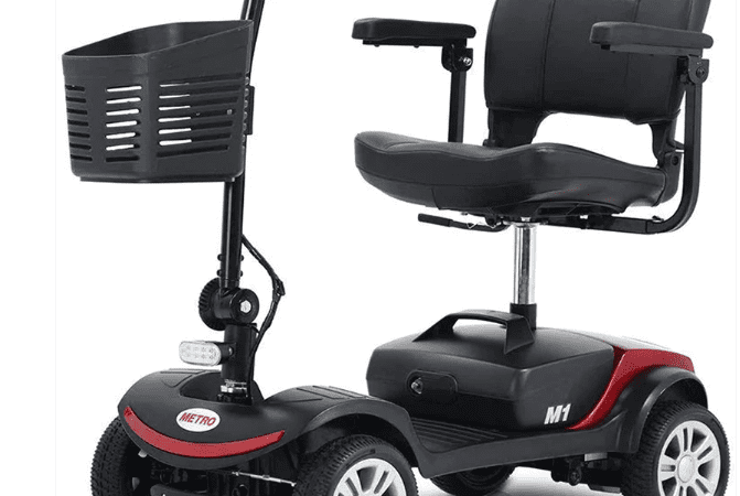 4 Advantages You Can Have by Renting a Scooter