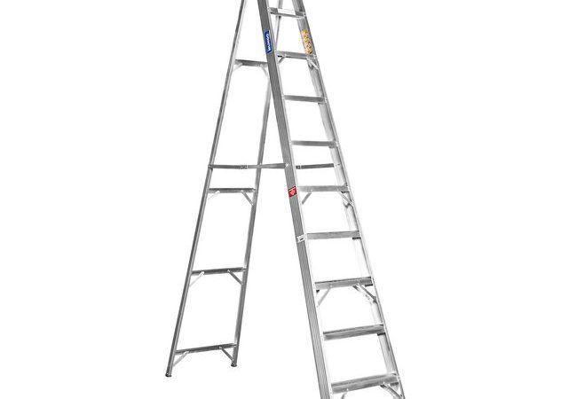 Ladder Safety for Electricians: 11 Tips for Avoiding Shocks and Falls