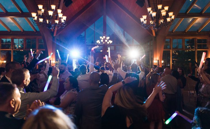 Hochzeits DJ: Your Guide to the Perfect Wedding Party