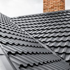 HOW TO CHOOSE THE RIGHT ROOFING MATERIAL – 7 KEY FACTORS TO CONSIDER