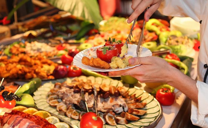 How to Choose the Best Catering for Your Corporate Event in Fort Lauderdale