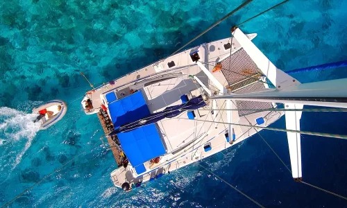 What to Know Before Renting a Catamaran in Greece