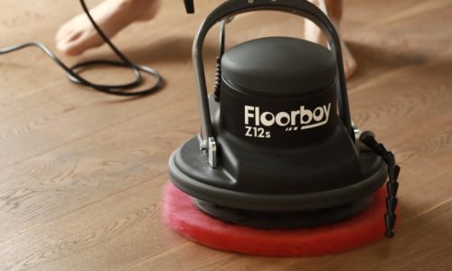 So nutzen Sie die Floorboy Bohnermaschine für glänzende Böden