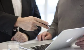 The Role of Expert ESG Advisory Services in Navigating Singapore’s Regulatory Landscape