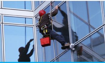 A Complete Guide to Commercial Window Cleaning in Dubai