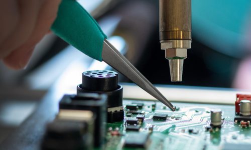 Why Technicians Prefer the Quick Rework Station for Precision Jobs